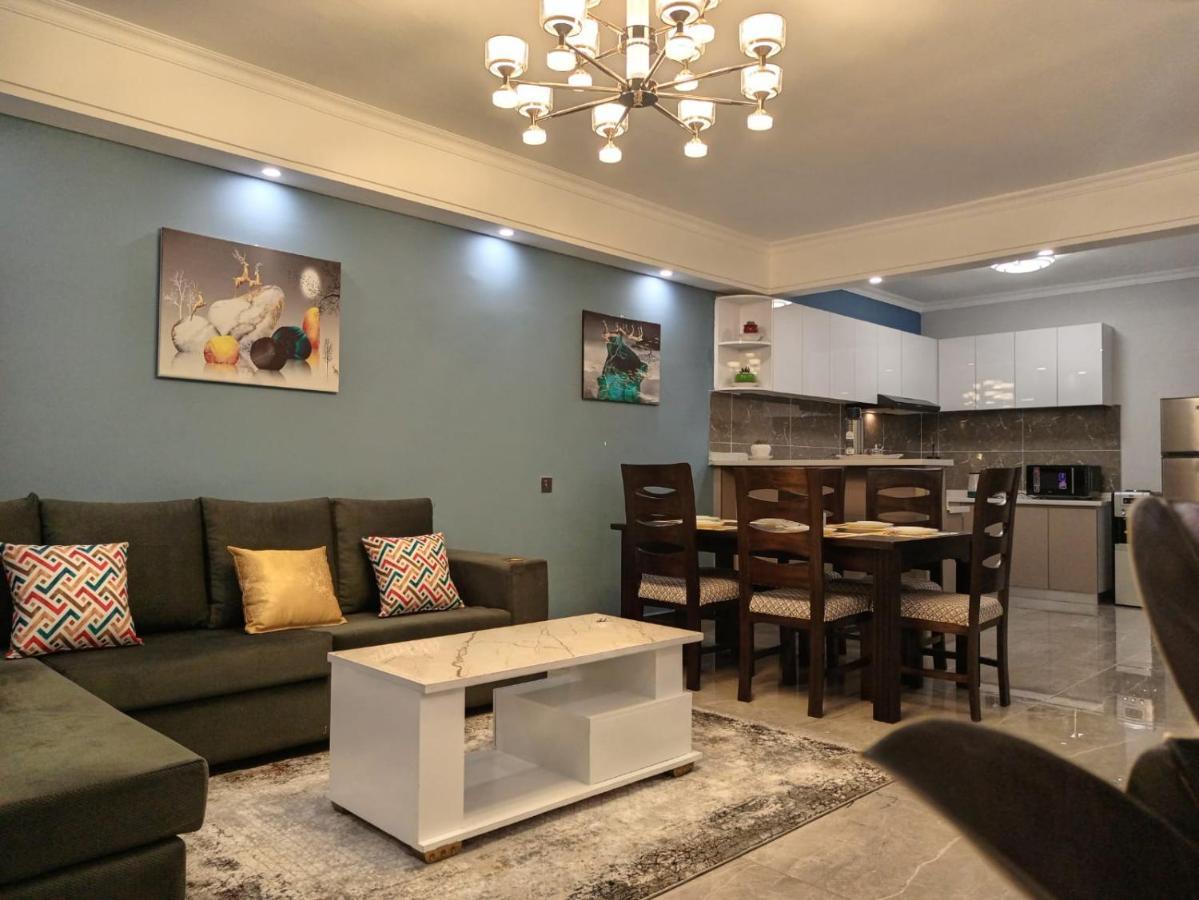 Stayrest Safari Tours New 3 Bedroom Apartments In Kilimani Nairobi With Rooftop Pool Exterior photo